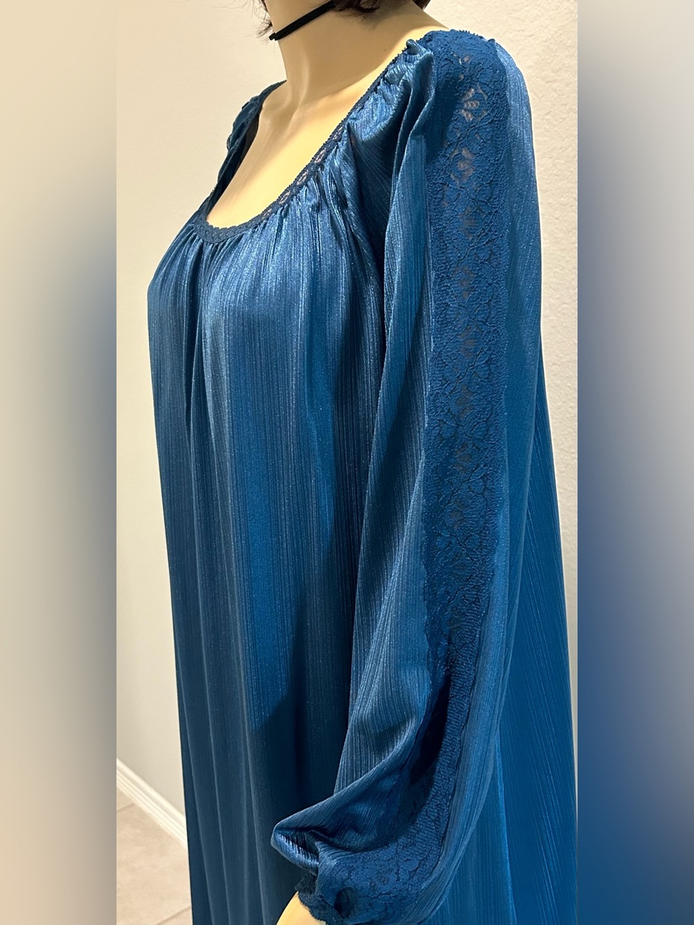 Women's Teal Long Sleeve Lace-Trim Nightgown — Elegant Sleepwear